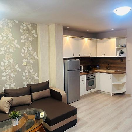 Lux Apartment Sisi Burgas City Eksteriør billede