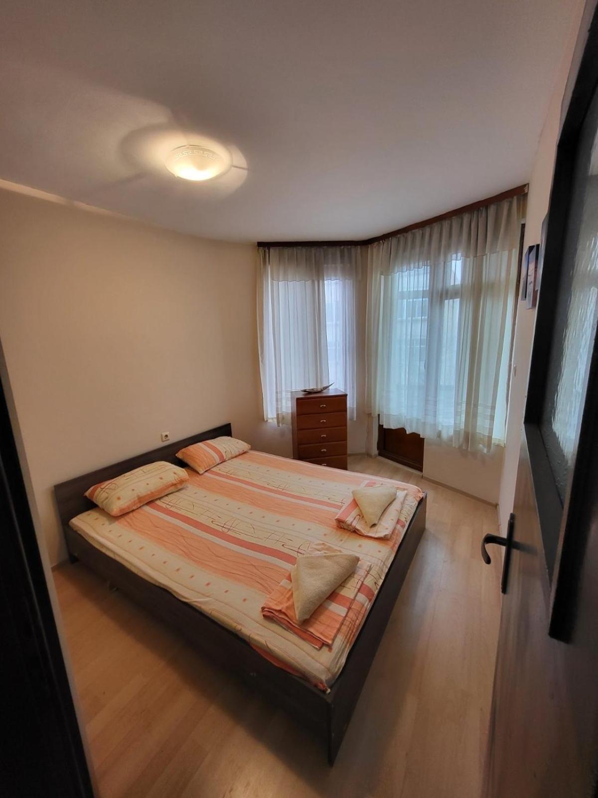 Lux Apartment Sisi Burgas City Eksteriør billede