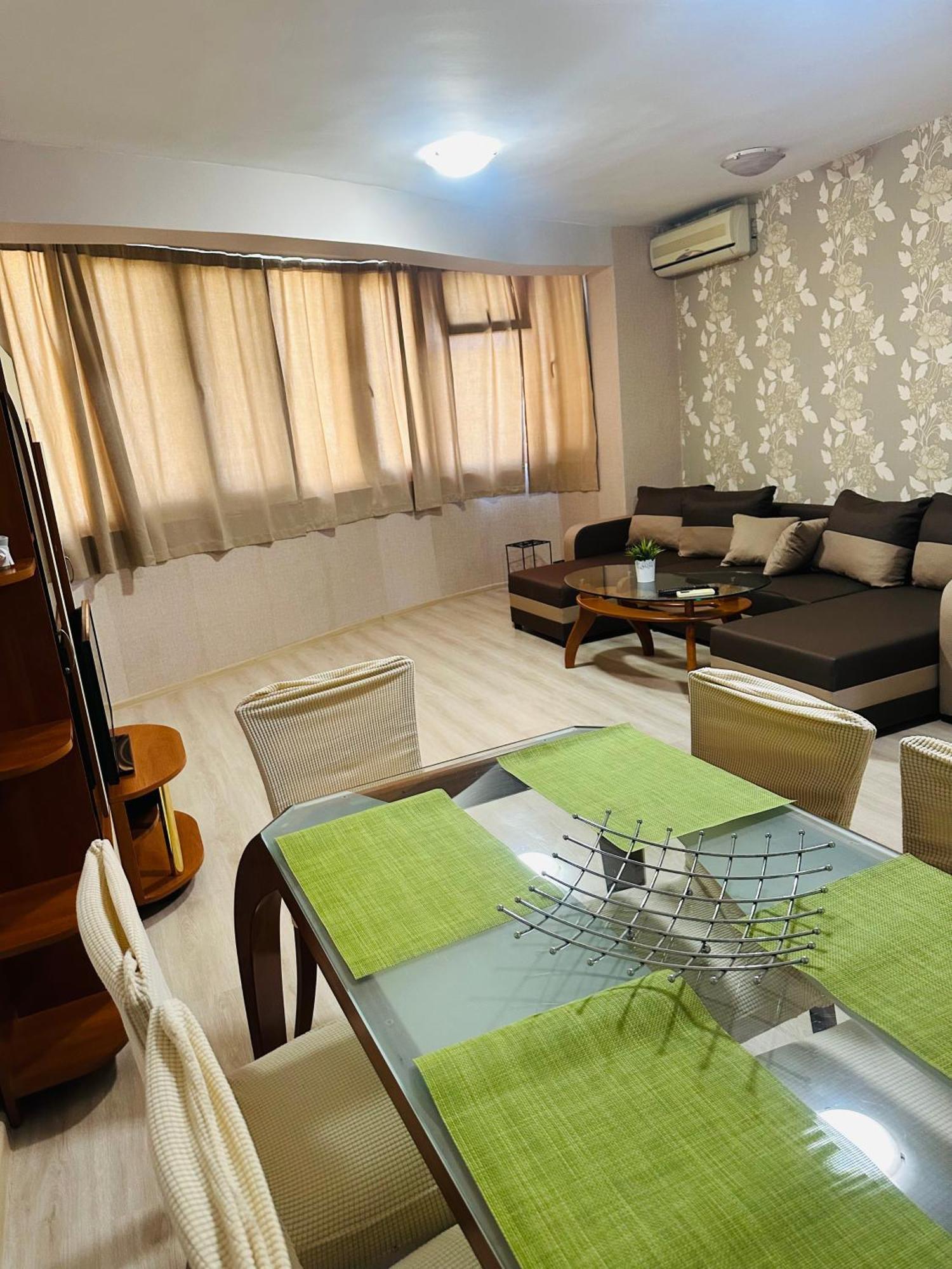 Lux Apartment Sisi Burgas City Eksteriør billede